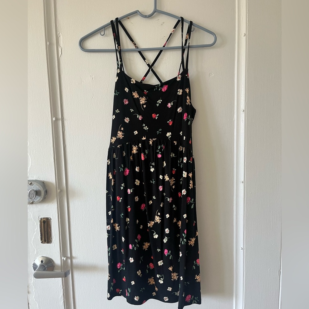 Old Navy Criss cross Jersey Floral Mini Dress